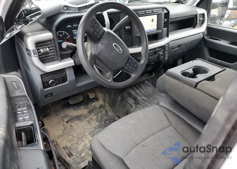 2024 Ford F250 Super Duty из США, поврежденный, VIN 1FT8X2BT2RED76006